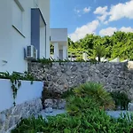 Isabela *